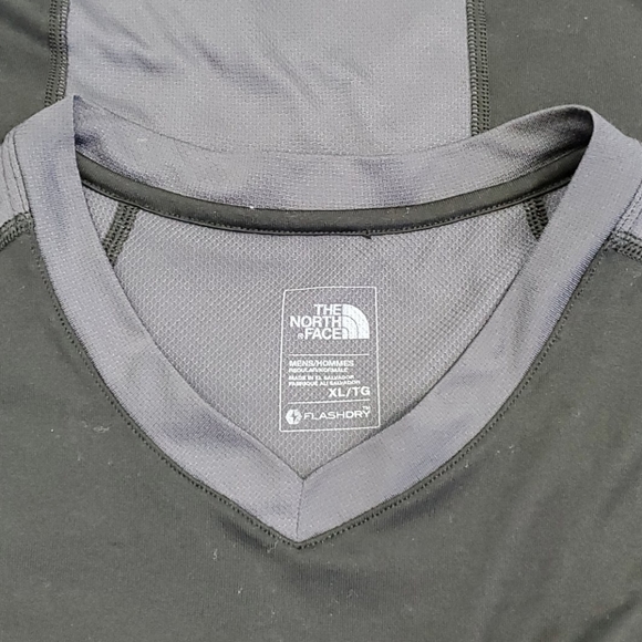 The North Face men t-shirt v-neck short sleeve size XL - Picture 4 of 7